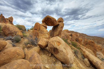 Balanced Rock on the Grapevine Hills Trail 1
