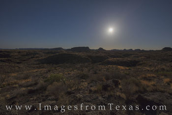 Moonset over Big Bend Ranch 428-1