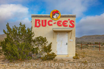 Buc-ees shows up in the desert near Marathon!