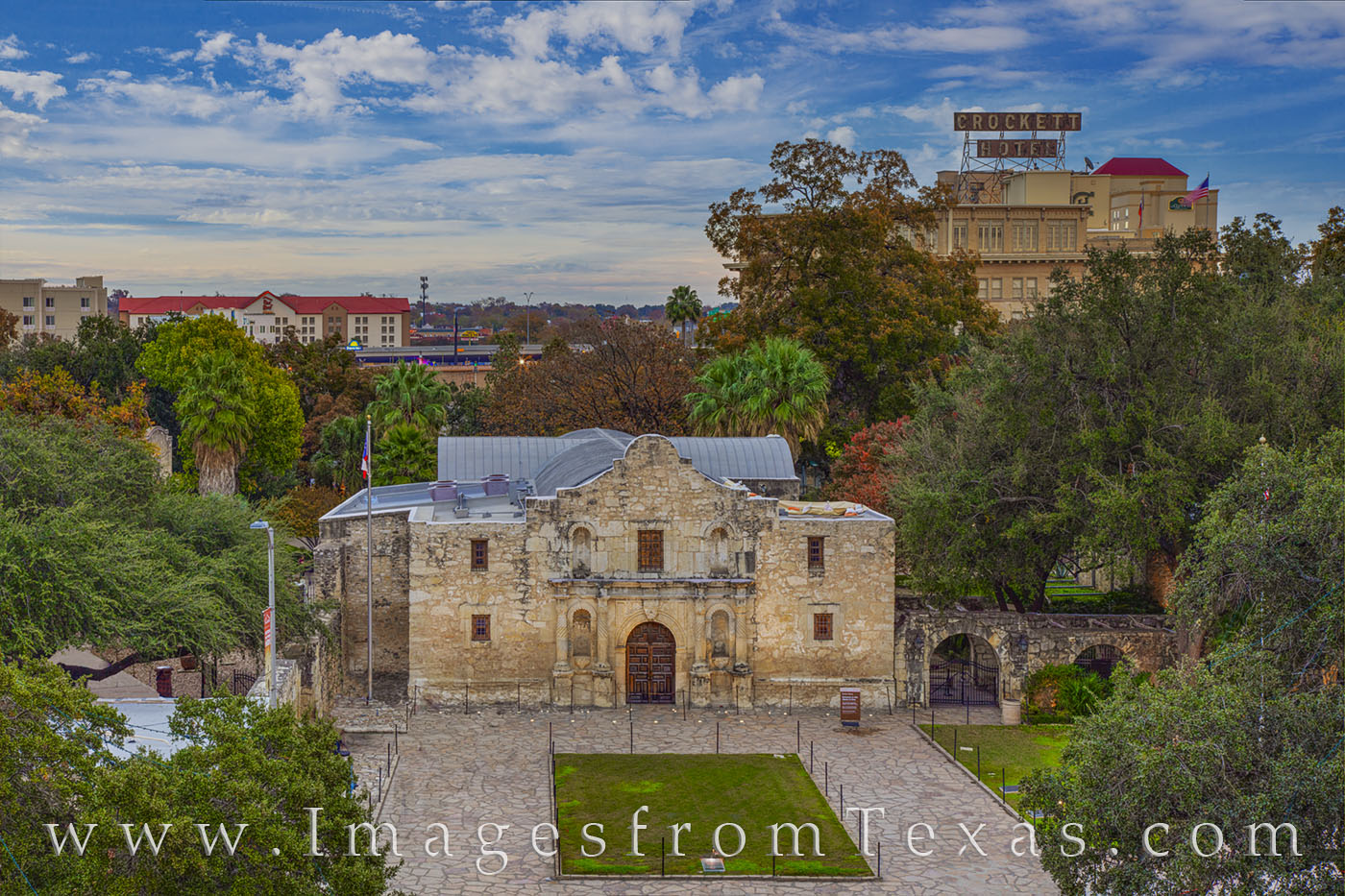Originally known as the Misión San Antonio de Valero, the famous Alamo is part of the San Antonio Missions World Heritage Site...
