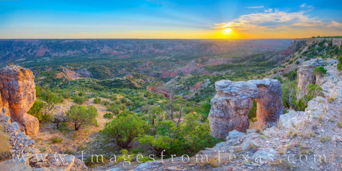The view from Fortress Cliff high above Palo Duro Canyon is beautiful, especially at sunset. In the foreground is the iconic Altar of Palo Duro.